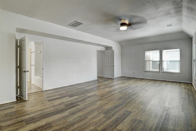 Building Photo - 7042 Plum Creek Terrace Ln