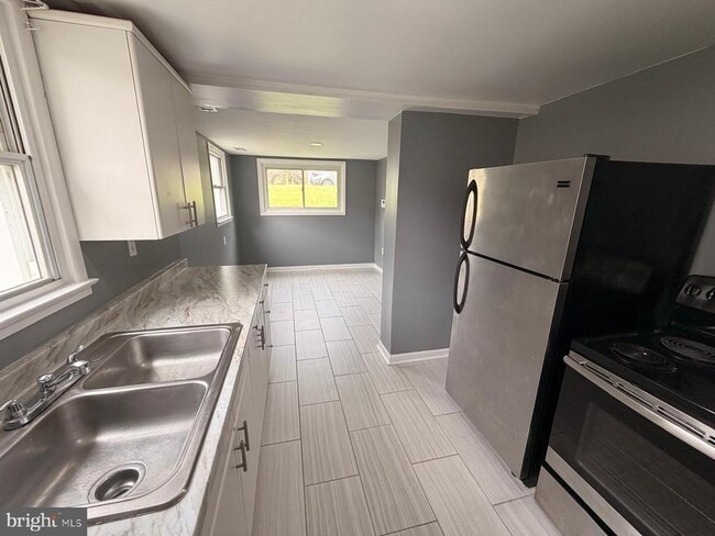 Building Photo - 13435 Greenacre Dr