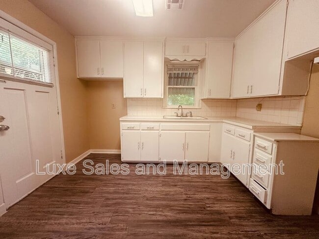 Building Photo - 3134 NW 49th St