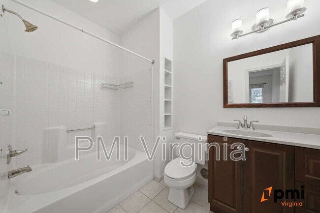 Building Photo - 3209 Jade Ct