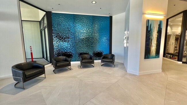 Building Photo - Sweeping views of the Berkeley hills from the 19th floor of Pacific Park Plaza in Emeryville!