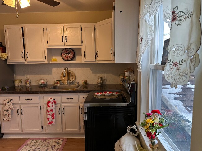 Building Photo - 269 N 1st Ave