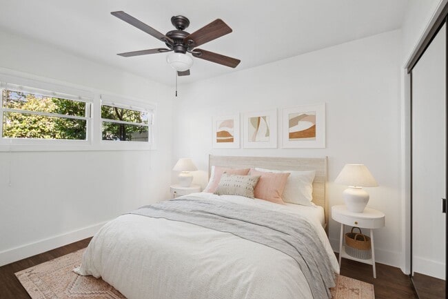 Building Photo - 2000 Clay St