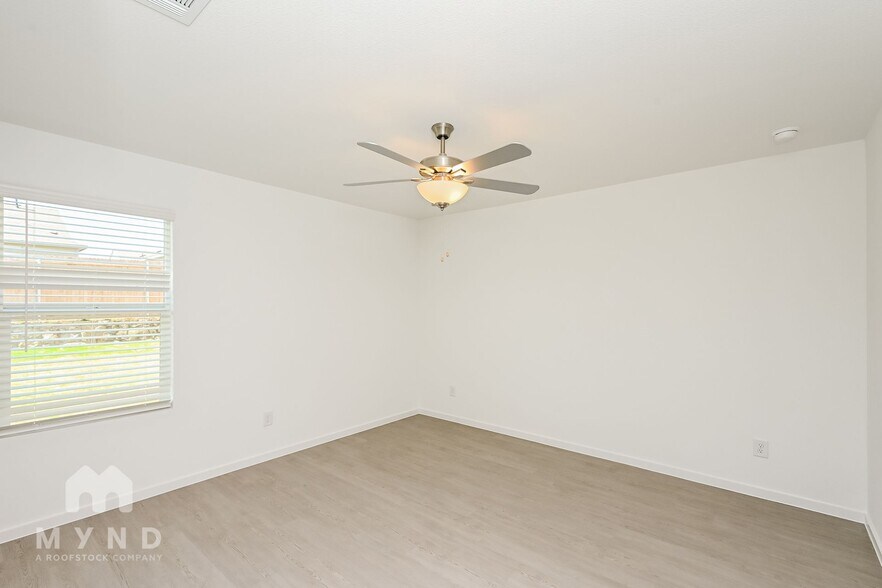 Building Photo - 2716 River Knl Ln