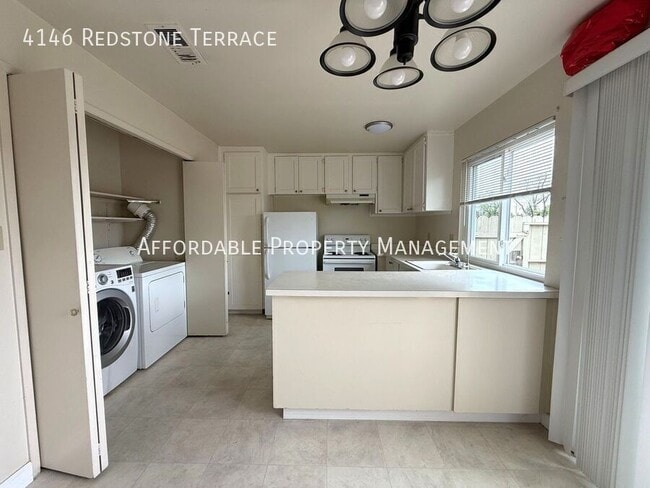 Building Photo - 4146 Redstone Ter