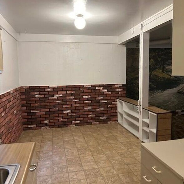 Building Photo - 109 N Washington Dr