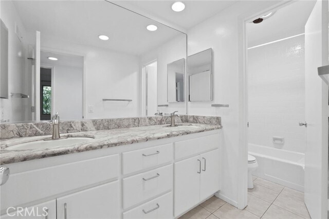 Building Photo - 2501 Blue Water Dr