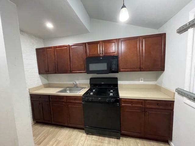 Building Photo - 5631 Heiskell St