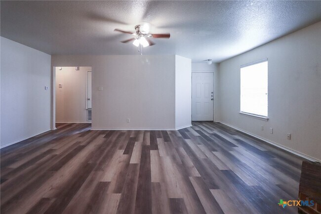 Building Photo - 3102 Ida Dr