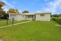 Building Photo - 1025 Hunting Lodge Dr