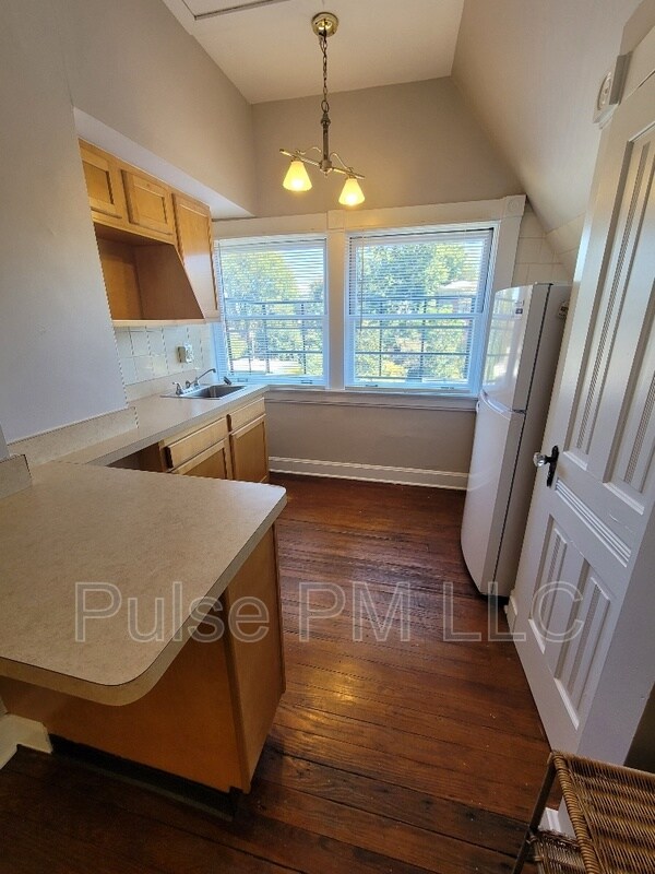 Primary Photo - 634 Greenup St