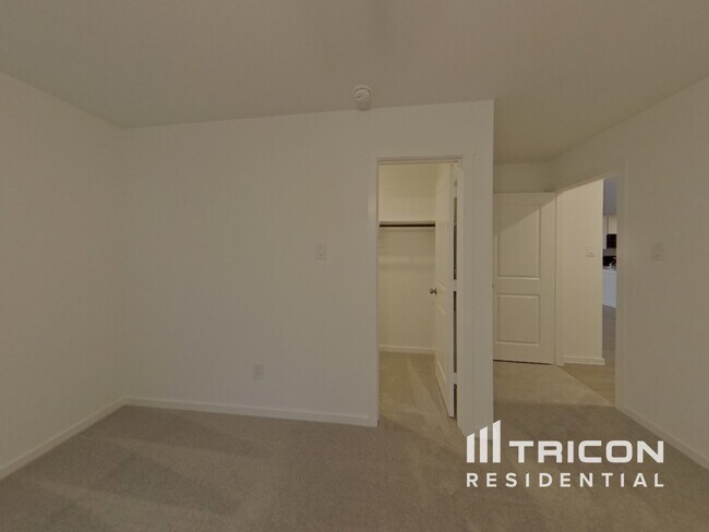 Building Photo - 10740 Cowhide Ln
