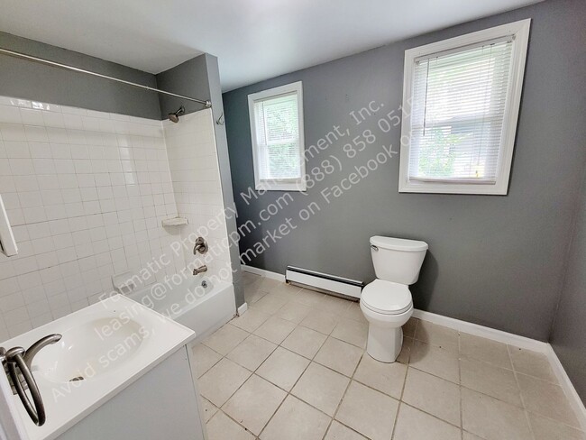 Building Photo - 9 Tobin Ln