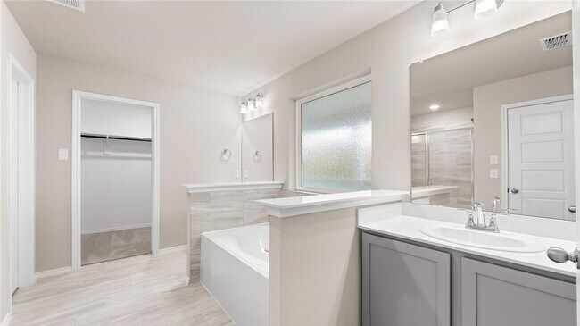 Building Photo - 5908 Revere Dr