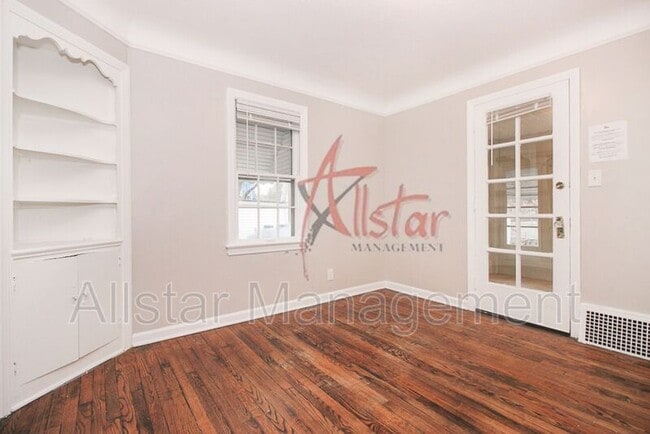 Building Photo - 3801 Woodridge Rd