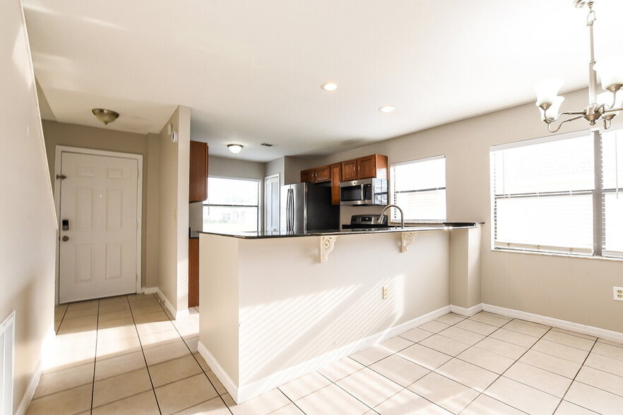 Building Photo - 116 Whitehall Way