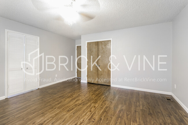 Building Photo - 1608 Ridgecrest Rd