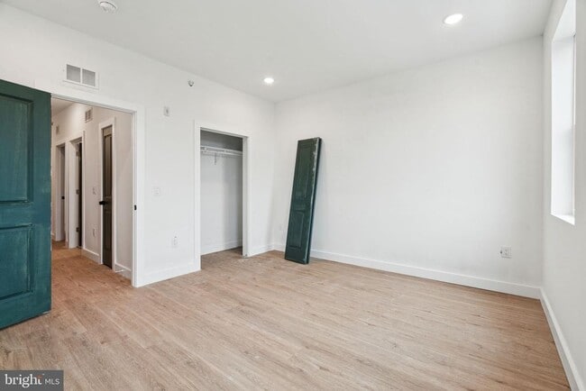 Building Photo - 4163 Mantua Ave