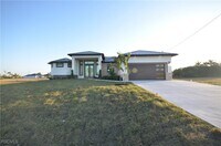 Building Photo - 2416 Diplomat Pkwy W