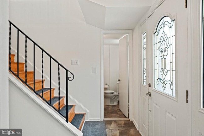 Building Photo - 6713 Old Chesterbrook Rd