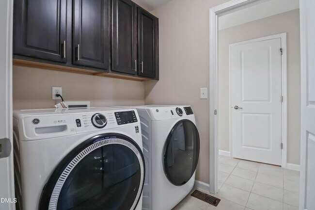 Building Photo - 1813 Baldhead Island Dr