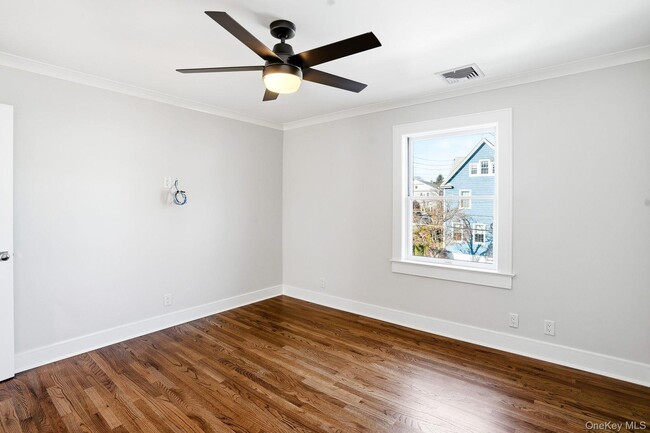 Building Photo - 71 Henry Ave