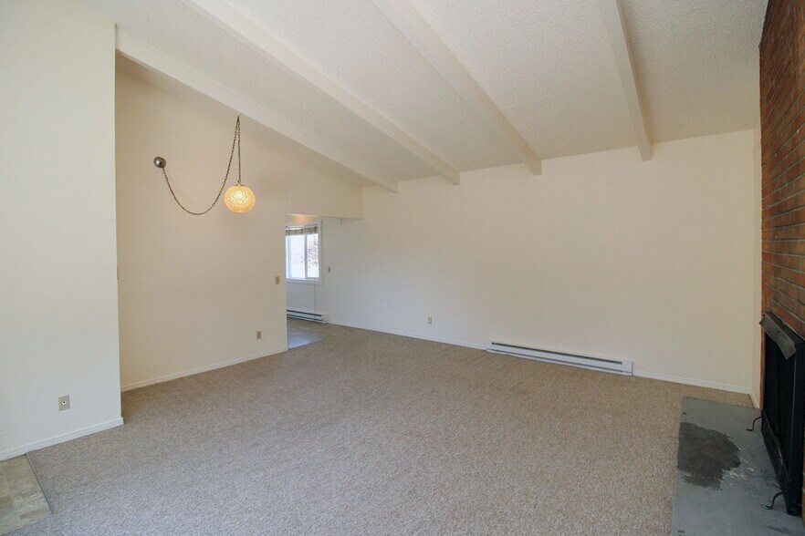 Building Photo - 6214 SE 51st Ave