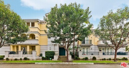 Building Photo - 7101 Playa Vista Dr