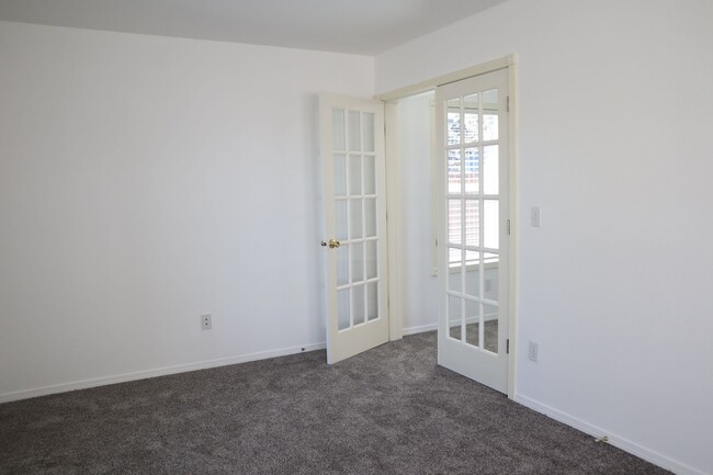 Building Photo - 7218 NE 65th Pl