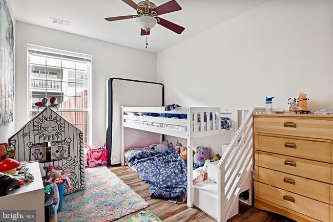 Building Photo - 8202 Catbird Cir
