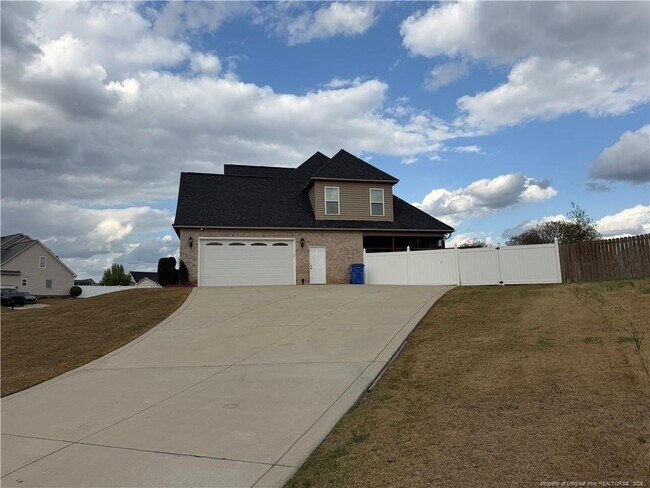 Building Photo - 115 Dairy Ct