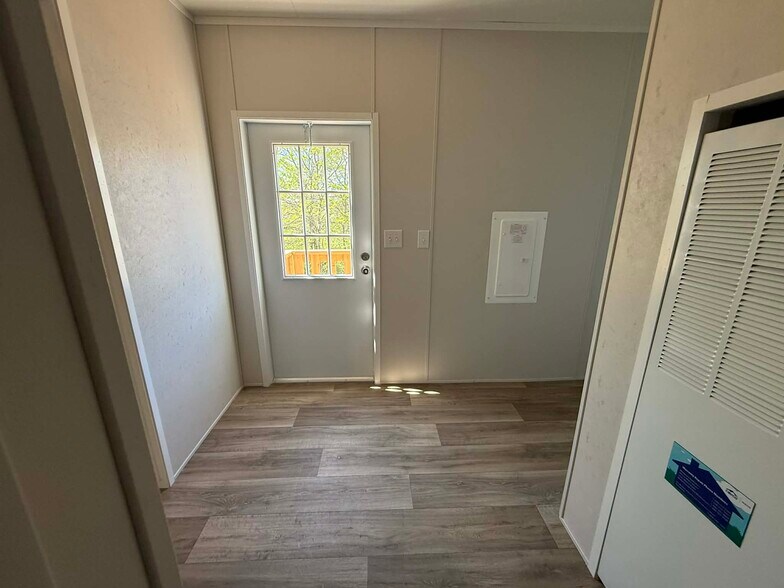 Building Photo - 119 Ponderosa Wy