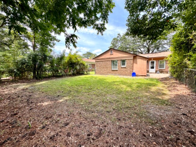 Building Photo - 639 Windermere Blvd