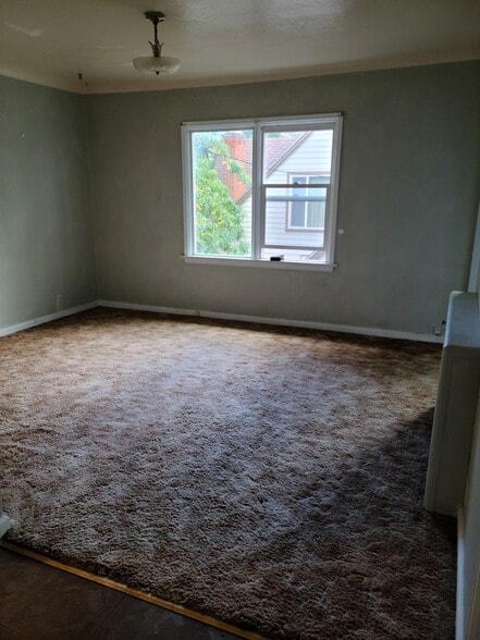 Building Photo - 345 S 9th Ave