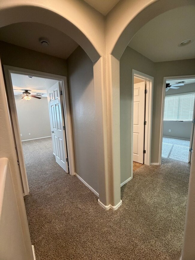 Building Photo - Community pool and a low maintenance yard