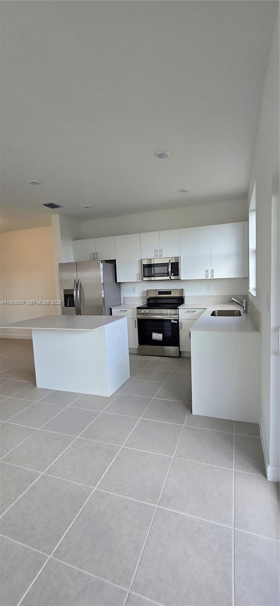 Building Photo - 2729 SE 26th Rd