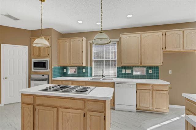 Building Photo - 1404 Sassafras Dr