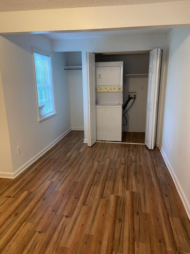 Building Photo - New For Rent in Center Point!