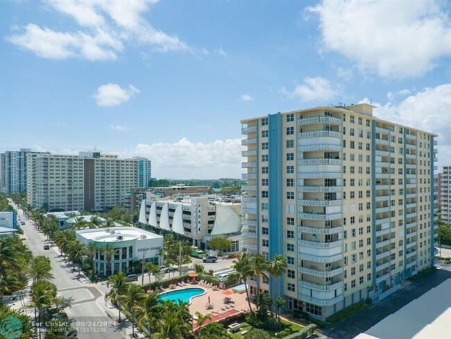 Building Photo - 305 N Pompano Beach Blvd