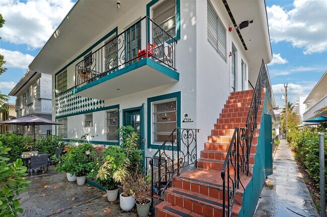 Building Photo - 934 Meridian Ave