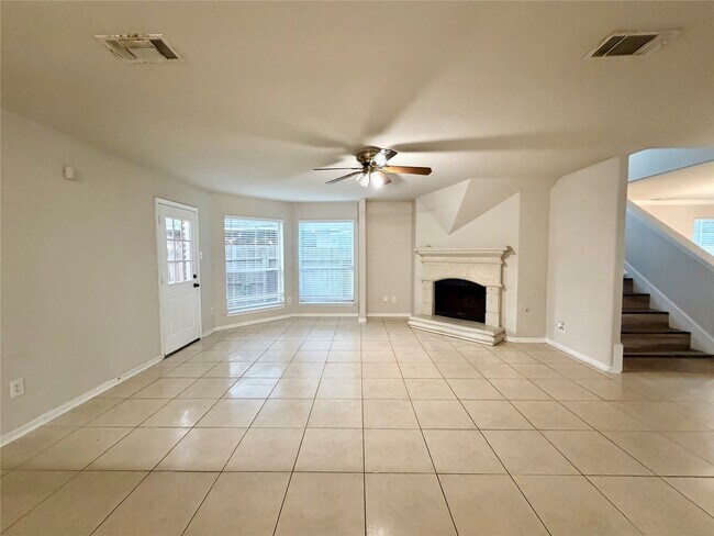 Building Photo - 6827 Autumn Thistle Dr