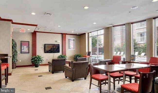 Building Photo - 2791 Centerboro Dr