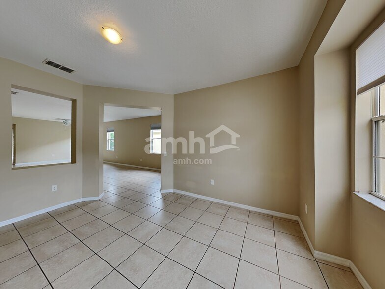 Building Photo - 5028 Gandross Ln