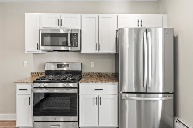 Building Photo - 378 S Mammoth Rd