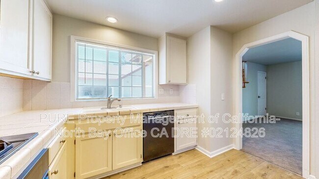 Building Photo - 5075 Charmian Dr