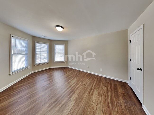 Building Photo - 2410 Chandler Grove Dr