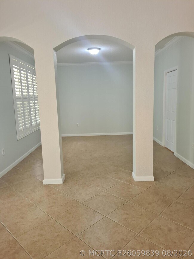 Building Photo - 1445 E Bexley Park Dr