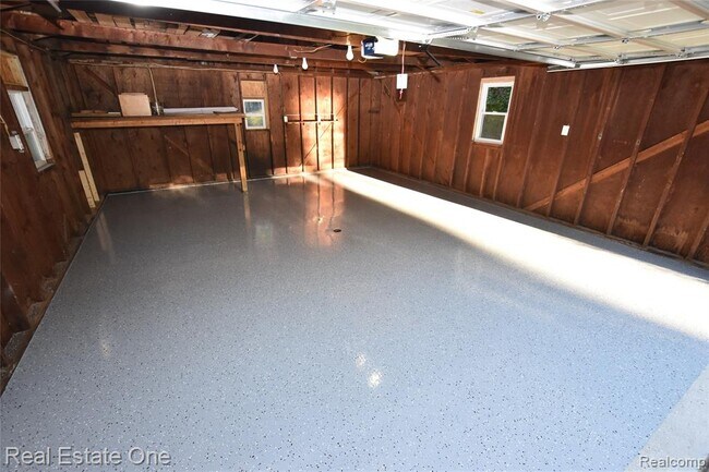 Building Photo - 3234 Whitfield Dr