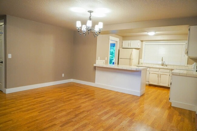 Building Photo - Beautiful 3 Bedroom Home in Wilsonville
