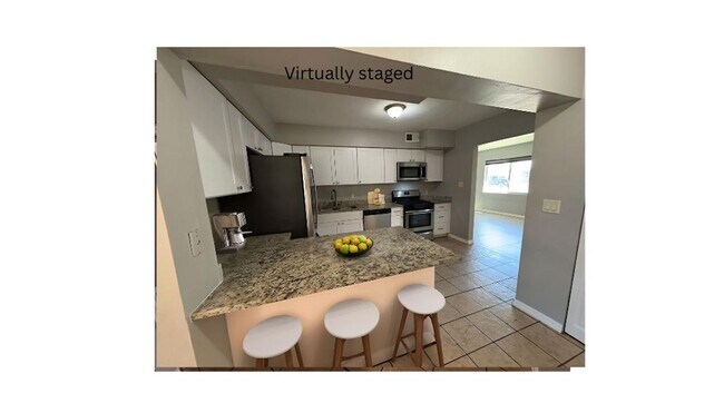 Building Photo - Central Tucson, close to University of Arizona and more!!!